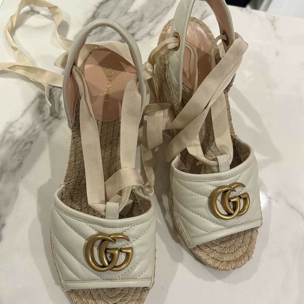 Brand new Gucci open toe espadrilles size 38